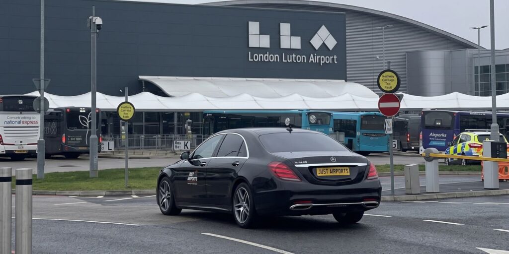 Just Airports: Book Taxi to Luton Airport